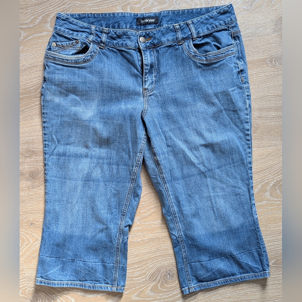 Lane Bryant‎ Classic Blue Denim Cropped Capri Jeans